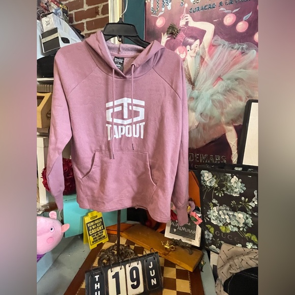 Tap out - Picture 1 of 6